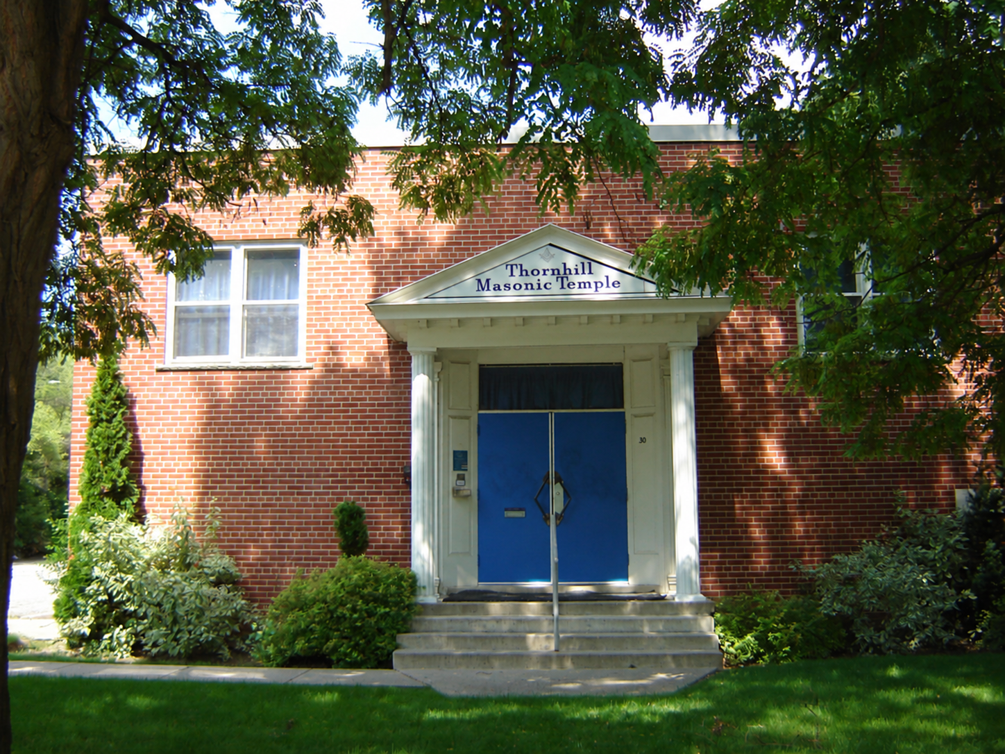 Front entrance of Thornhill Masonic Temple