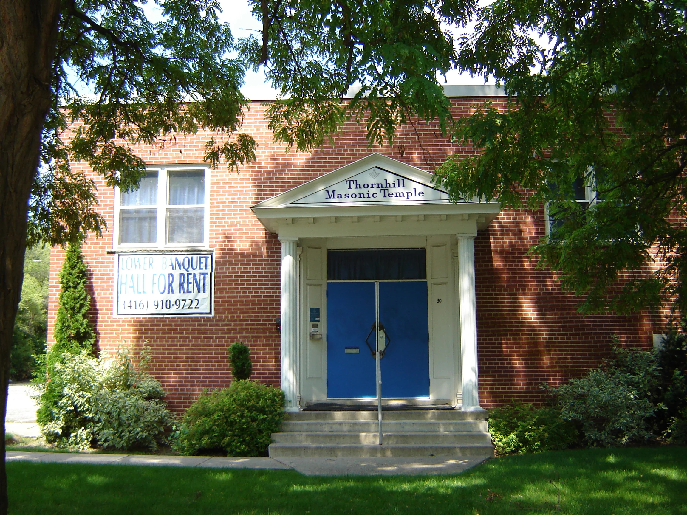 Front entrance of Thornhill Masonic Temple